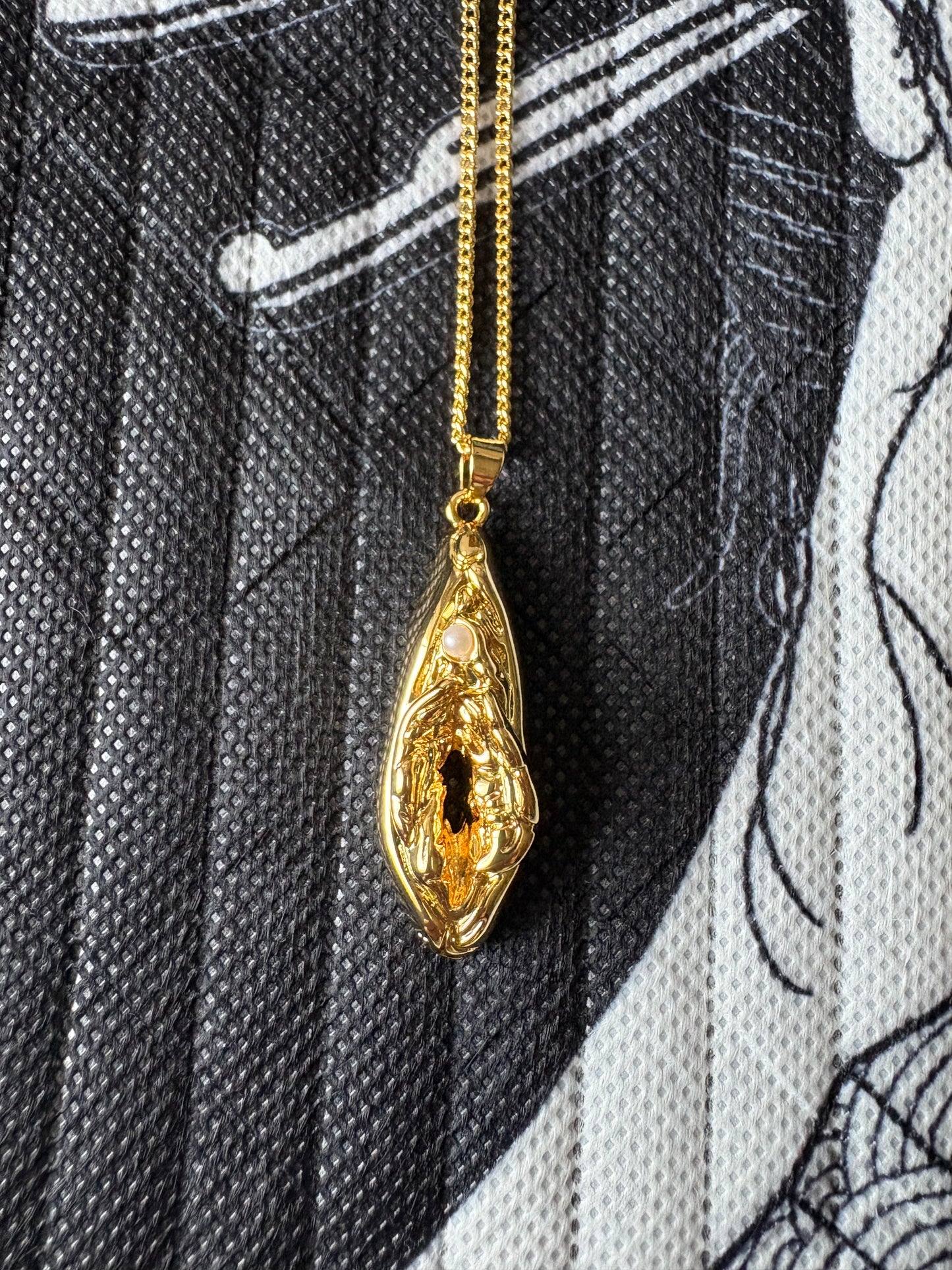 Pussy Pendant GP with Pearl